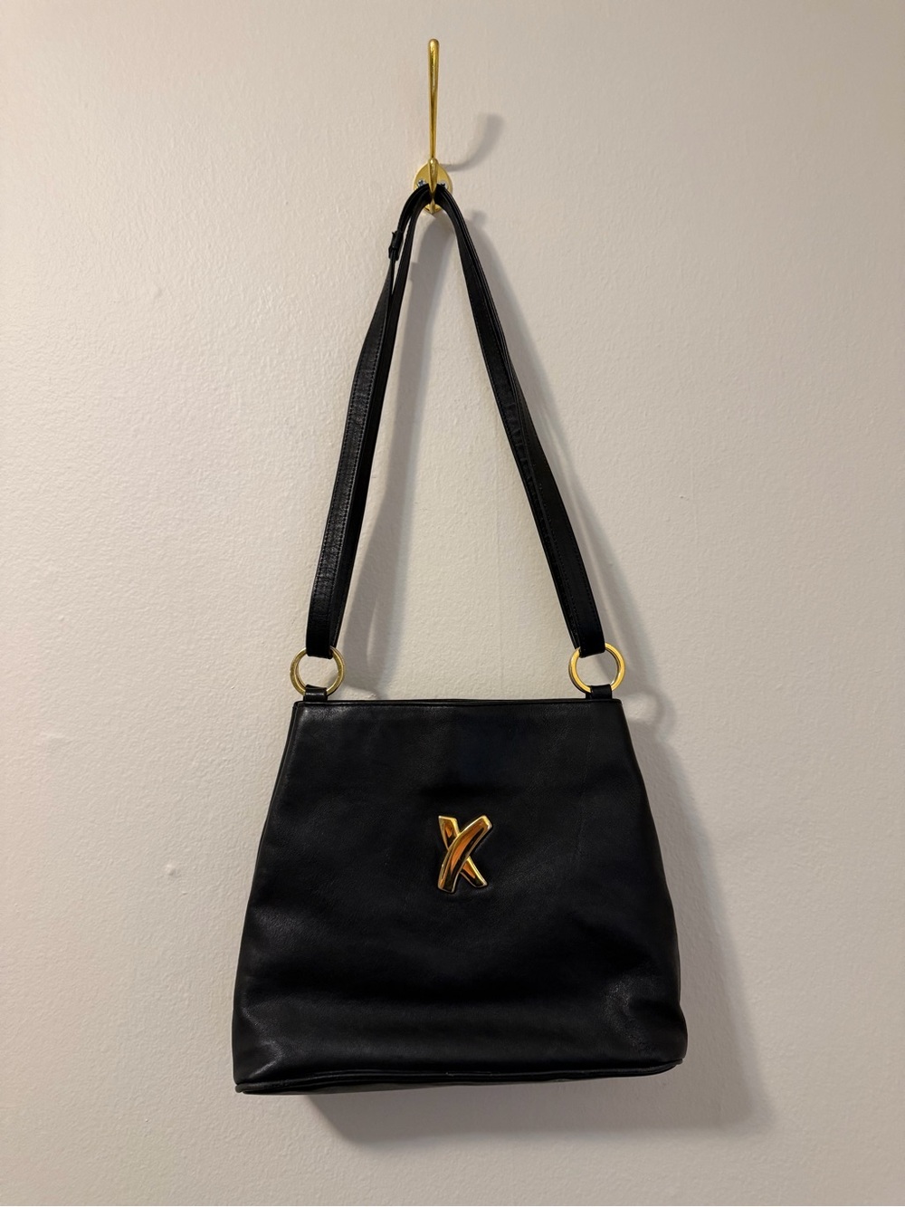 Softest leather Paloma Picasso bag. Adjustable shoulder / crossbody strap